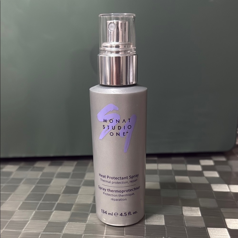 Monat Studio One Heat Protectant Spray